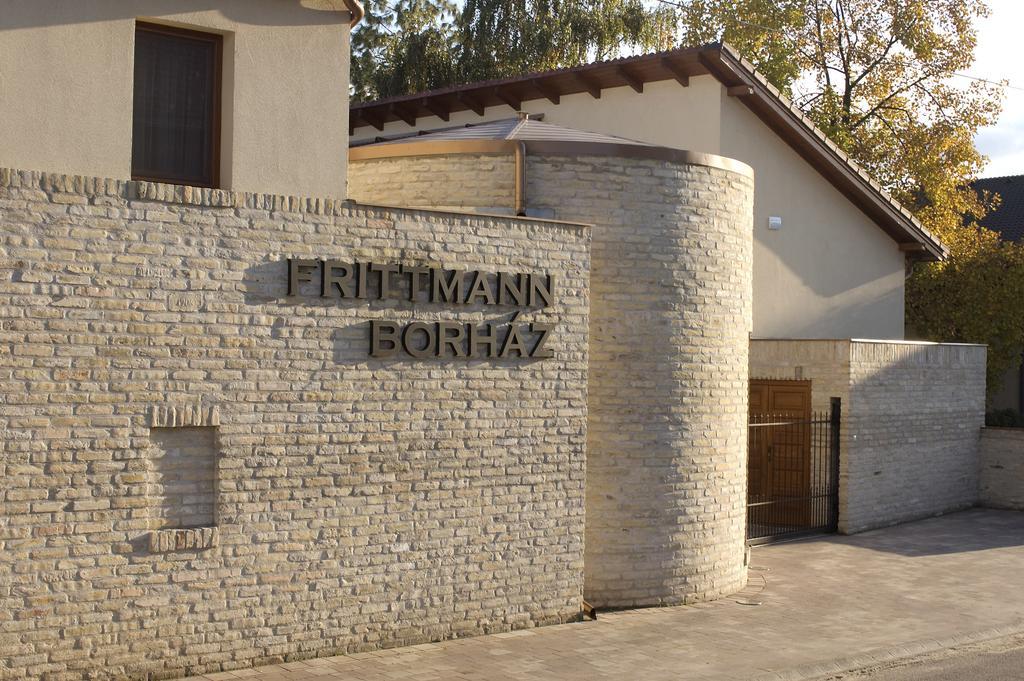 Bed and Breakfast Frittmann Borház Soltvadkert Exterior foto